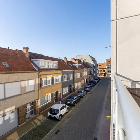 Zandloper With Balcony By Interhome Appartamento